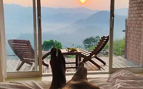 Brisk Ella Retreat